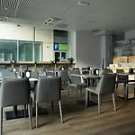 Macropolis דירה *